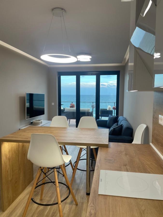 Ferienwohnung Royal View Warna Exterior foto