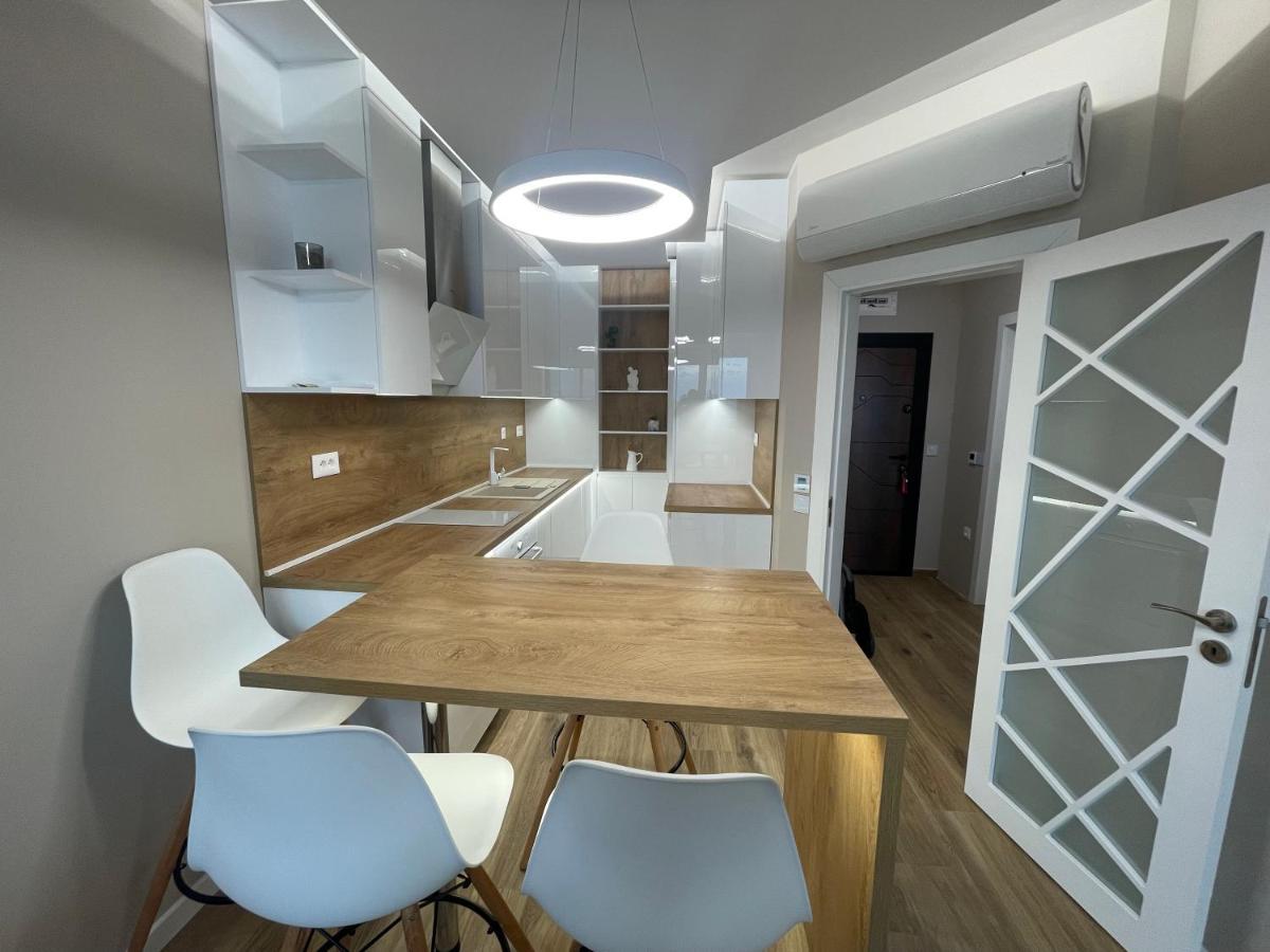 Ferienwohnung Royal View Warna Exterior foto