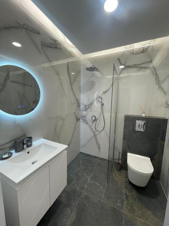 Ferienwohnung Royal View Warna Exterior foto