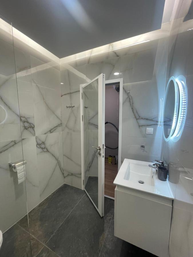 Ferienwohnung Royal View Warna Exterior foto